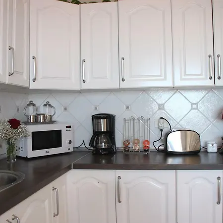 Jade Willa *